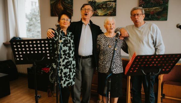E.ART | ŚPIEW OD RANA!